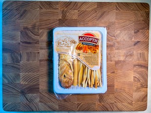 Диспенсеры для снеков: Сыр Чечил АССОРТИ 150гр