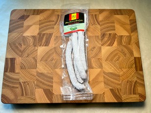 Чипсы: Колбаски сыровяленые Mini Fuet 