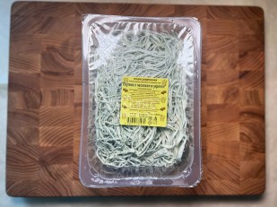 Диспенсеры для снеков: Сыр Чечил паутинка (зелень чеснок)  500 гр.